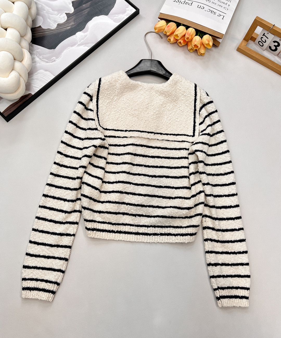 🆕Dior2025新款披肩翻领针织条纹开衫，定制YB棉毛纱线织造，柔软细腻，质感舒适，披肩翻领开衫剪裁，