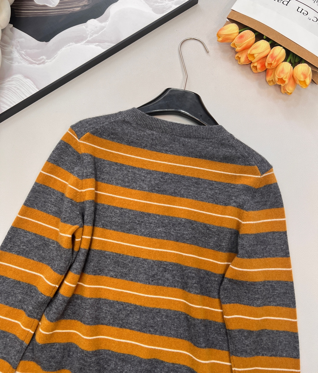 🆕Miumiu25Fw早秋新款 撞色条纹羊绒针织开衫丨⚠独家高版出品！山羊绒混纺面料，自带云朵般的轻软蓬