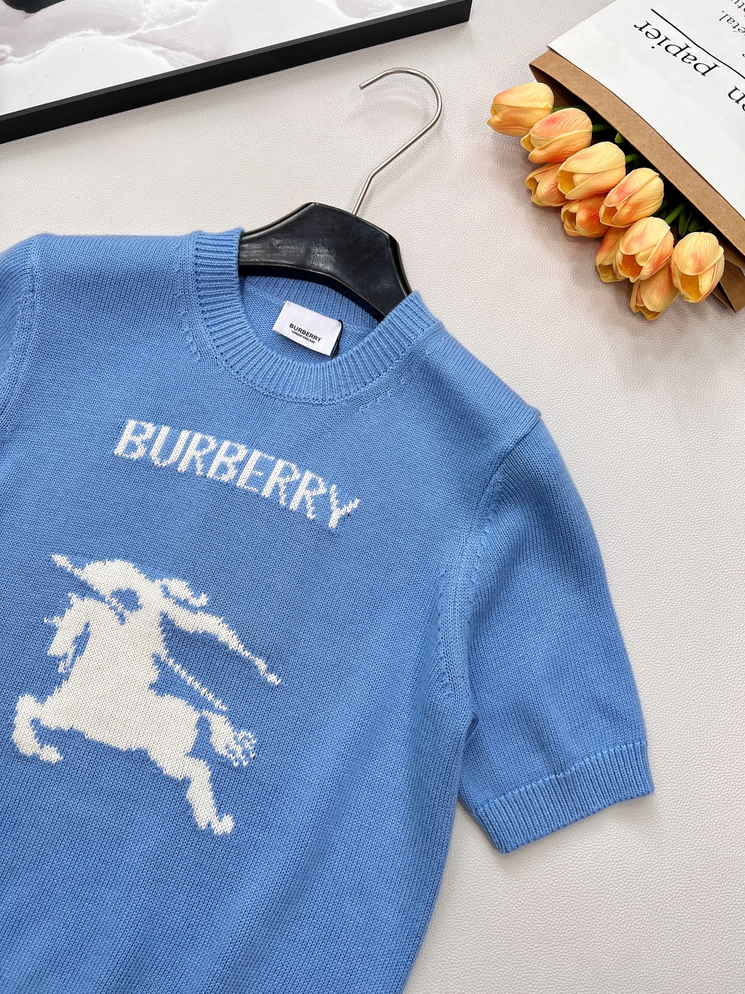 🆕Burberry2025新款圆领钩花套头毛衣，定制YB羊绒羊毛纱线织造 质感高级 舒适柔软 圆领短袖毛