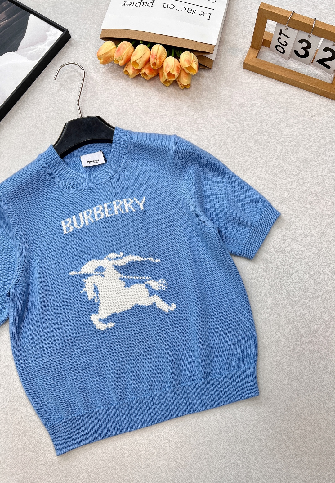 🆕Burberry2025新款圆领钩花套头毛衣，定制YB羊绒羊毛纱线织造 质感高级 舒适柔软 圆领短袖毛