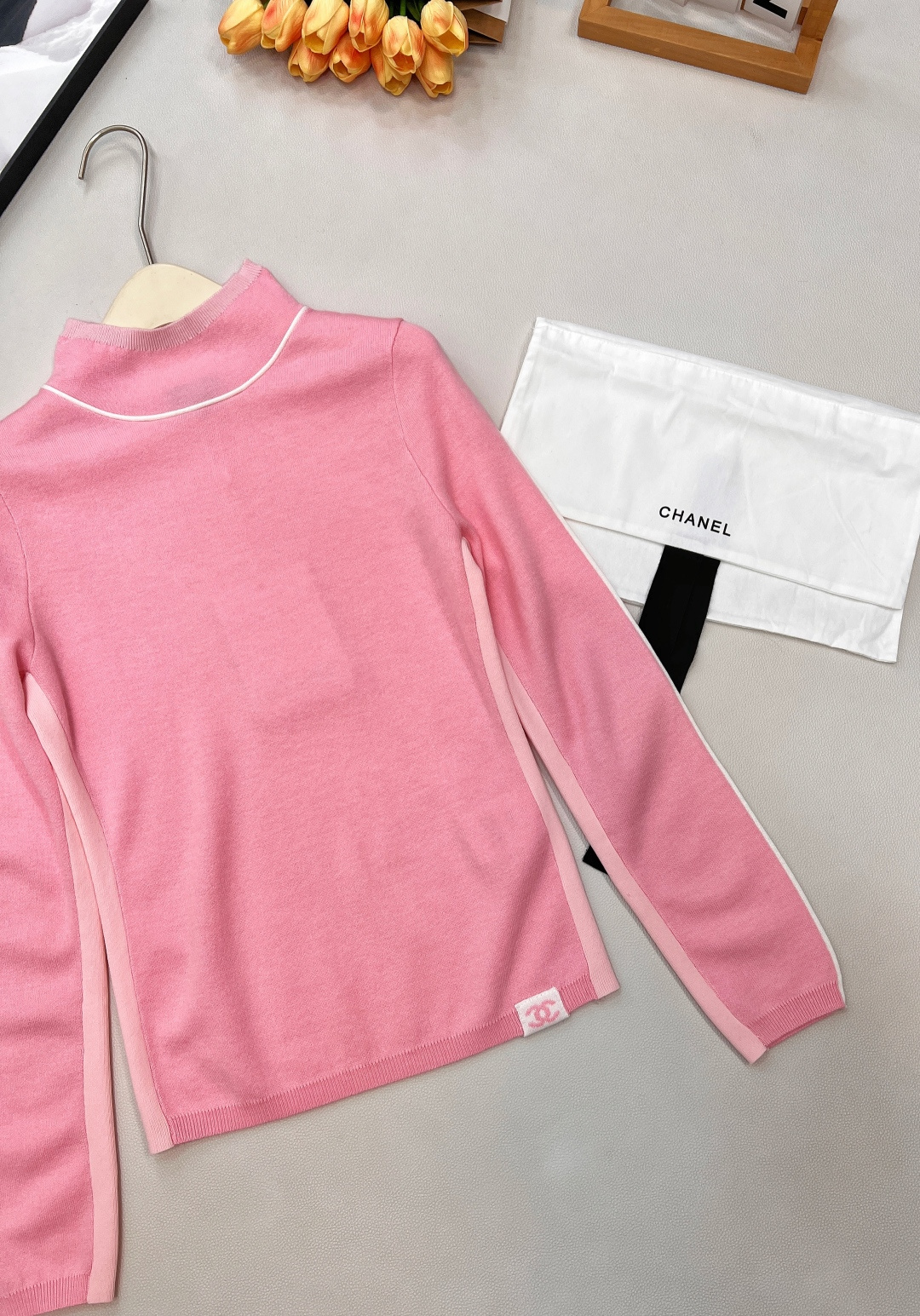 🆕Chanel2025新款小高领针织套头毛衣，25coco滑雪🎿系列#定制YB羊毛纱线织造，质感细腻，穿