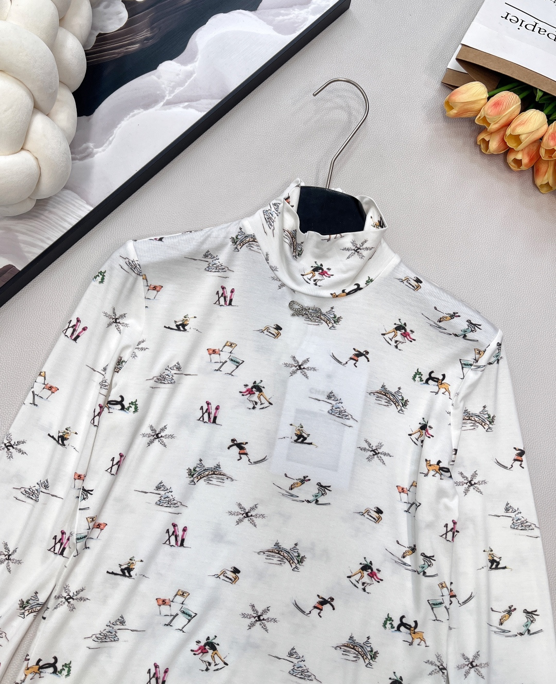 🆕Chanel2025新品印花高领长袖T恤，25coco滑雪🎿系列#定制YB丝绵材质，质感舒适，弹力十足