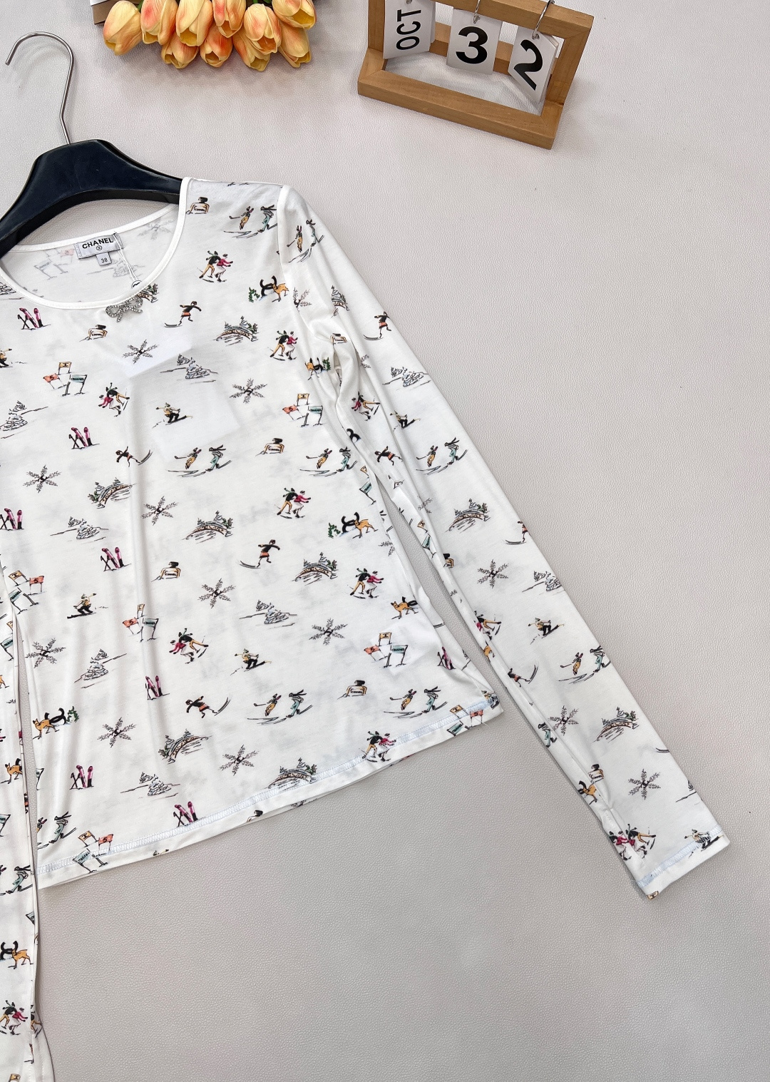 🆕Chanel2025新品圆领印长袖T恤，25coco滑雪🎿系列#定制YB丝绵材质，质感舒适，弹力十足，
