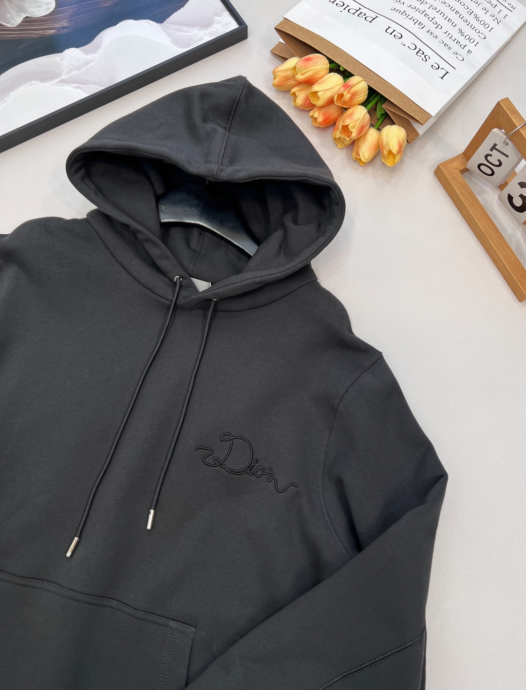🆕DIOR新款织缎徽章连帽卫衣，原¥16000购买；纯棉质感面料采用26支双纱+10支底纱的毛圈绒面料，