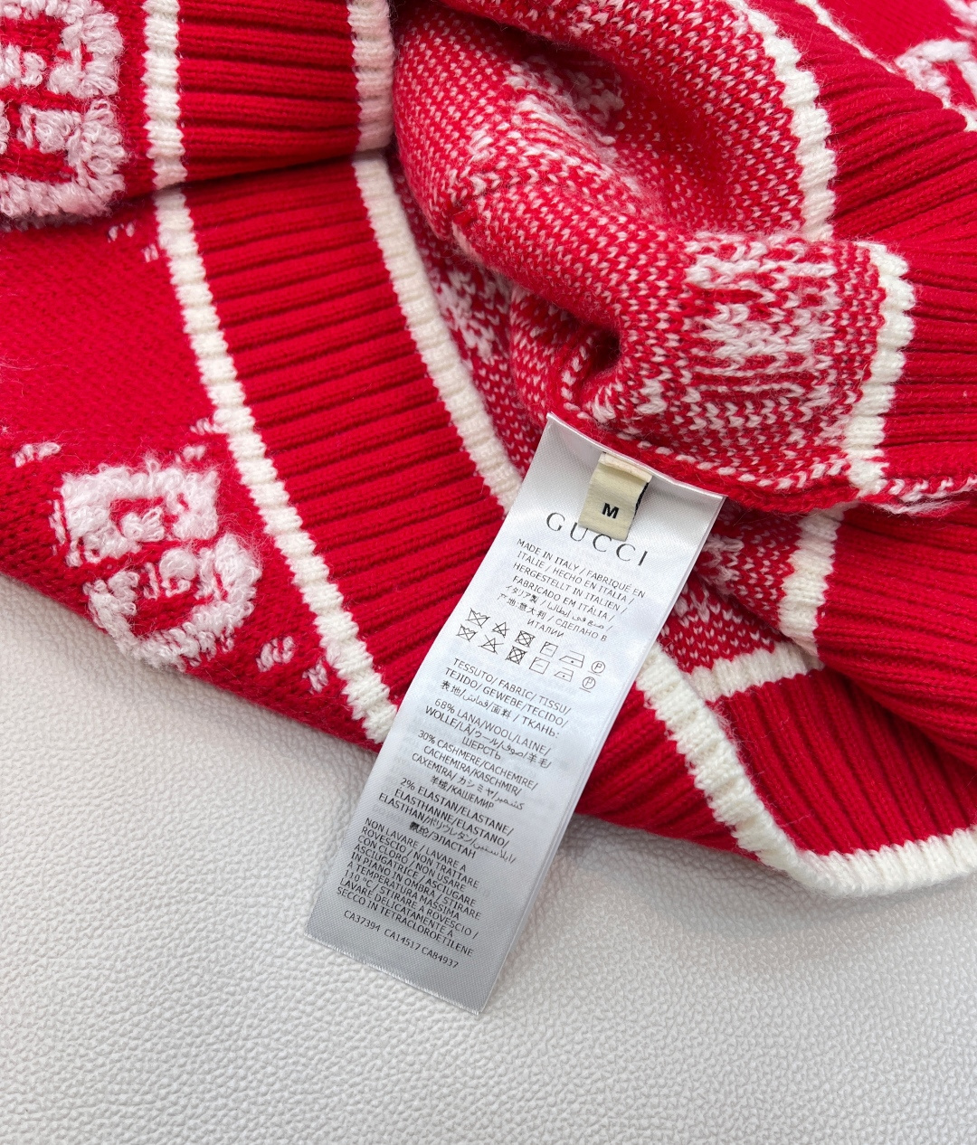 🆕 GUCCI 羊毛结子绒提花针织开衫经典双Glogo提花设计 厚实有质感的一件针织外套撞色设计，经典双