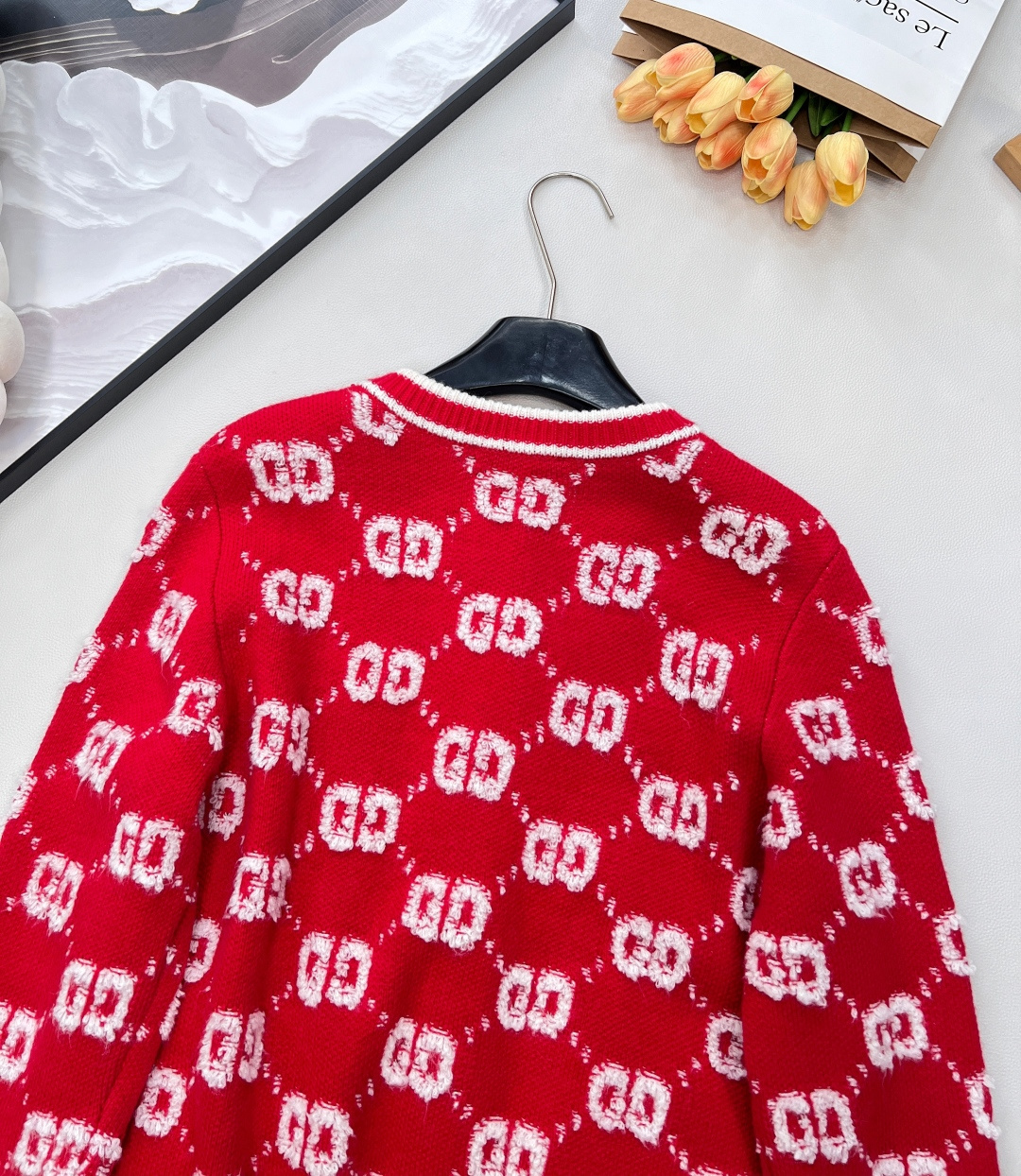 🆕 GUCCI 羊毛结子绒提花针织开衫经典双Glogo提花设计 厚实有质感的一件针织外套撞色设计，经典双