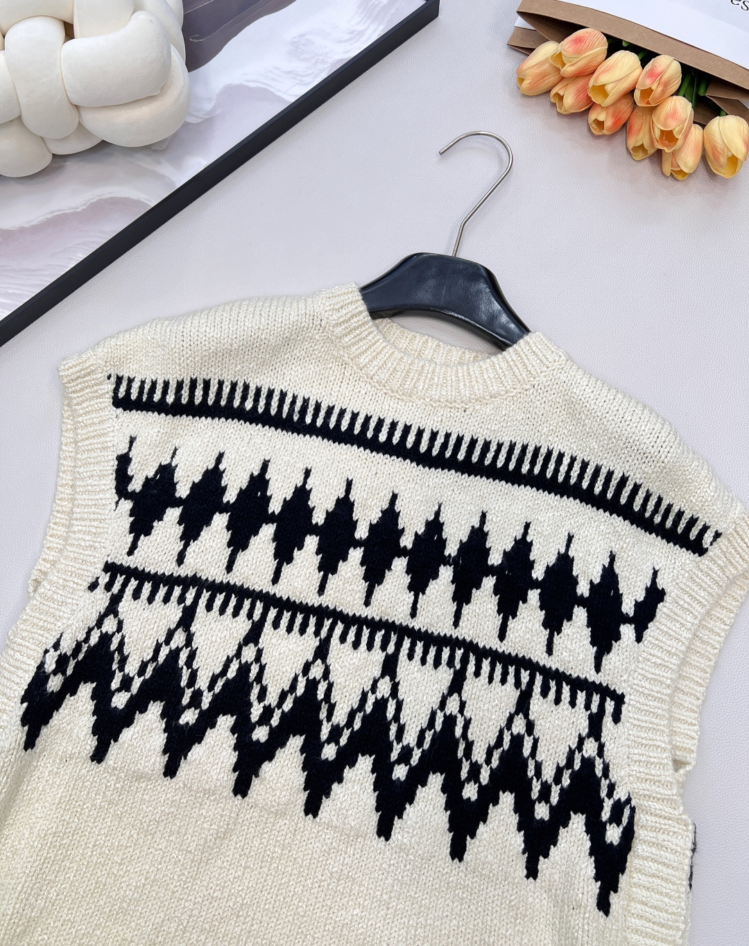 🆕Dioi2025新款菱格提花针织马甲，定制YB羊绒纱线织造，提花工艺处理，呈现出不同波纹形状，阔袖马甲