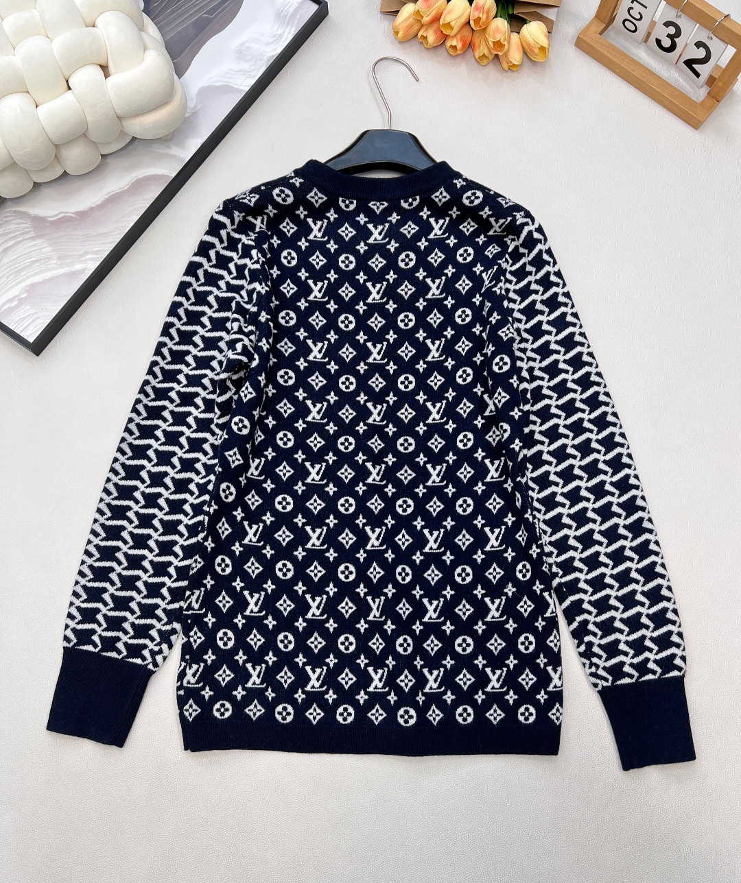 🆕Louis Vuitton🍊🖤提花满Logo毛衣、驴家的万年经典款！时髦大方上档次 永远都不会过时 随