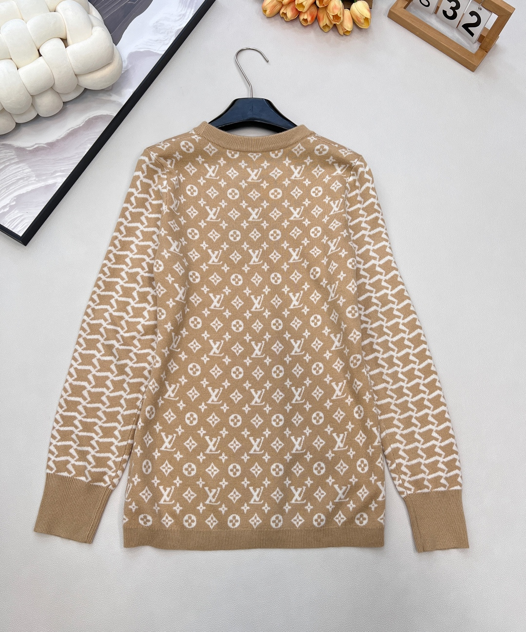 🆕Louis Vuitton🍊🖤提花满Logo毛衣、驴家的万年经典款！时髦大方上档次 永远都不会过时 随