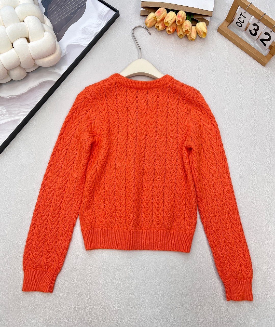 🆕MAXMARA2024新款V领 麻花编织套头毛衣，定制YB羊毛针织材质 质感高级 舒适柔软 肌理明显 