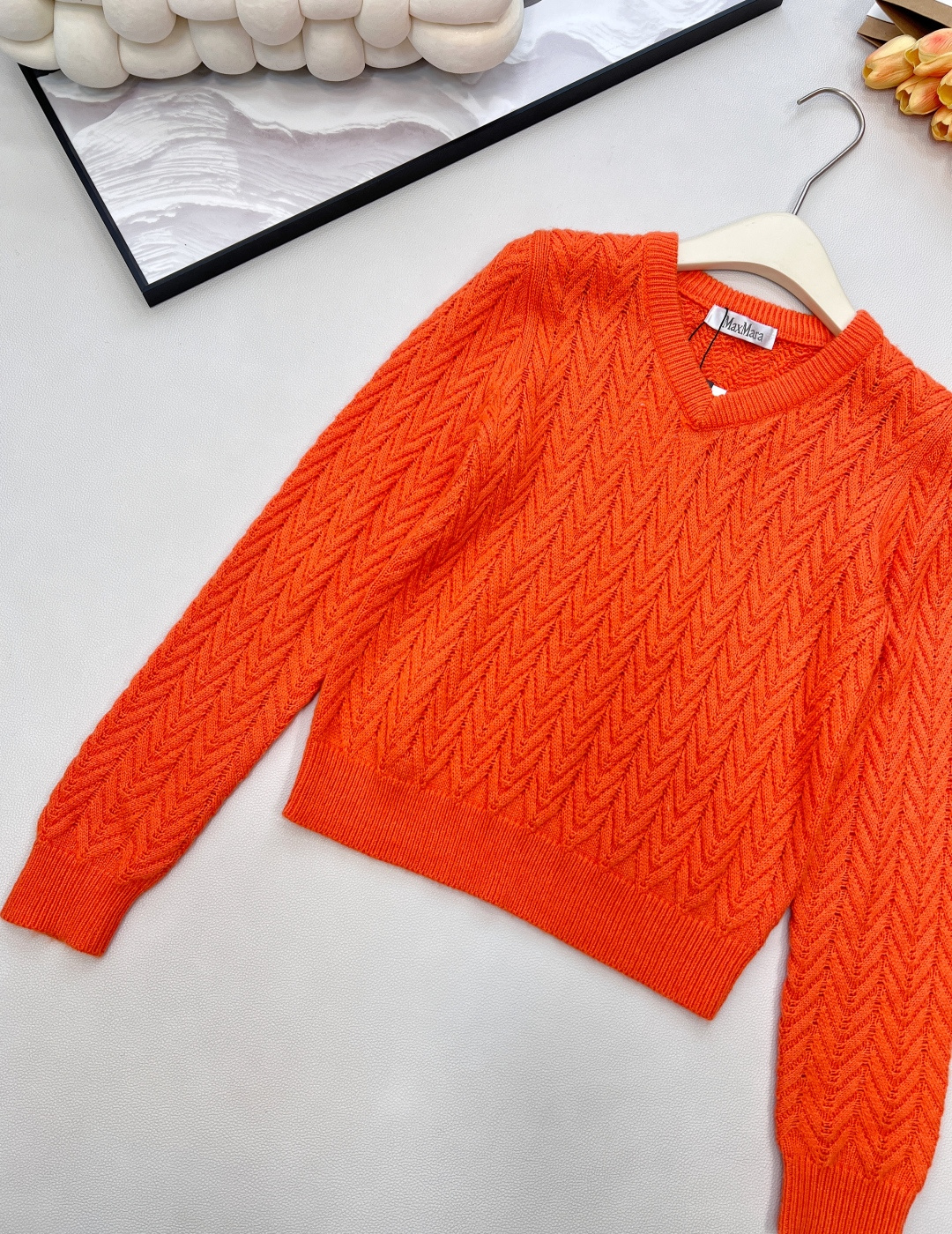 🆕MAXMARA2024新款V领 麻花编织套头毛衣，定制YB羊毛针织材质 质感高级 舒适柔软 肌理明显 