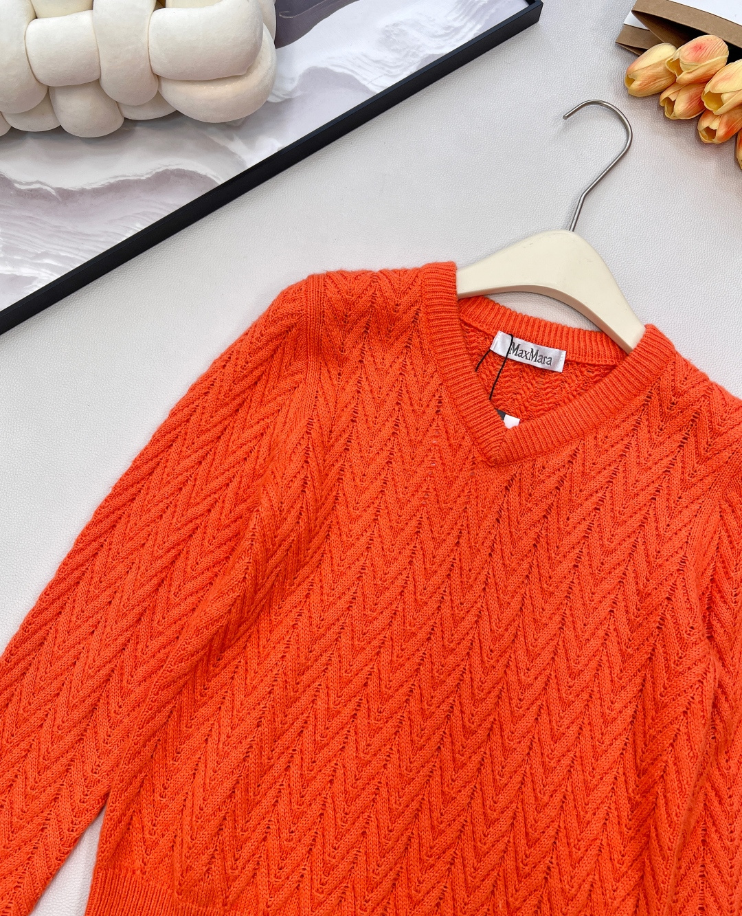 🆕MAXMARA2024新款V领 麻花编织套头毛衣，定制YB羊毛针织材质 质感高级 舒适柔软 肌理明显 