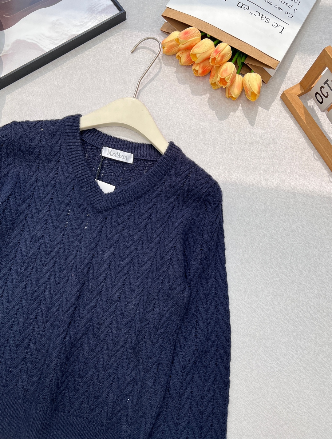 🆕MAXMARA2024新款V领 麻花编织套头毛衣，定制YB羊毛针织材质 质感高级 舒适柔软 肌理明显 