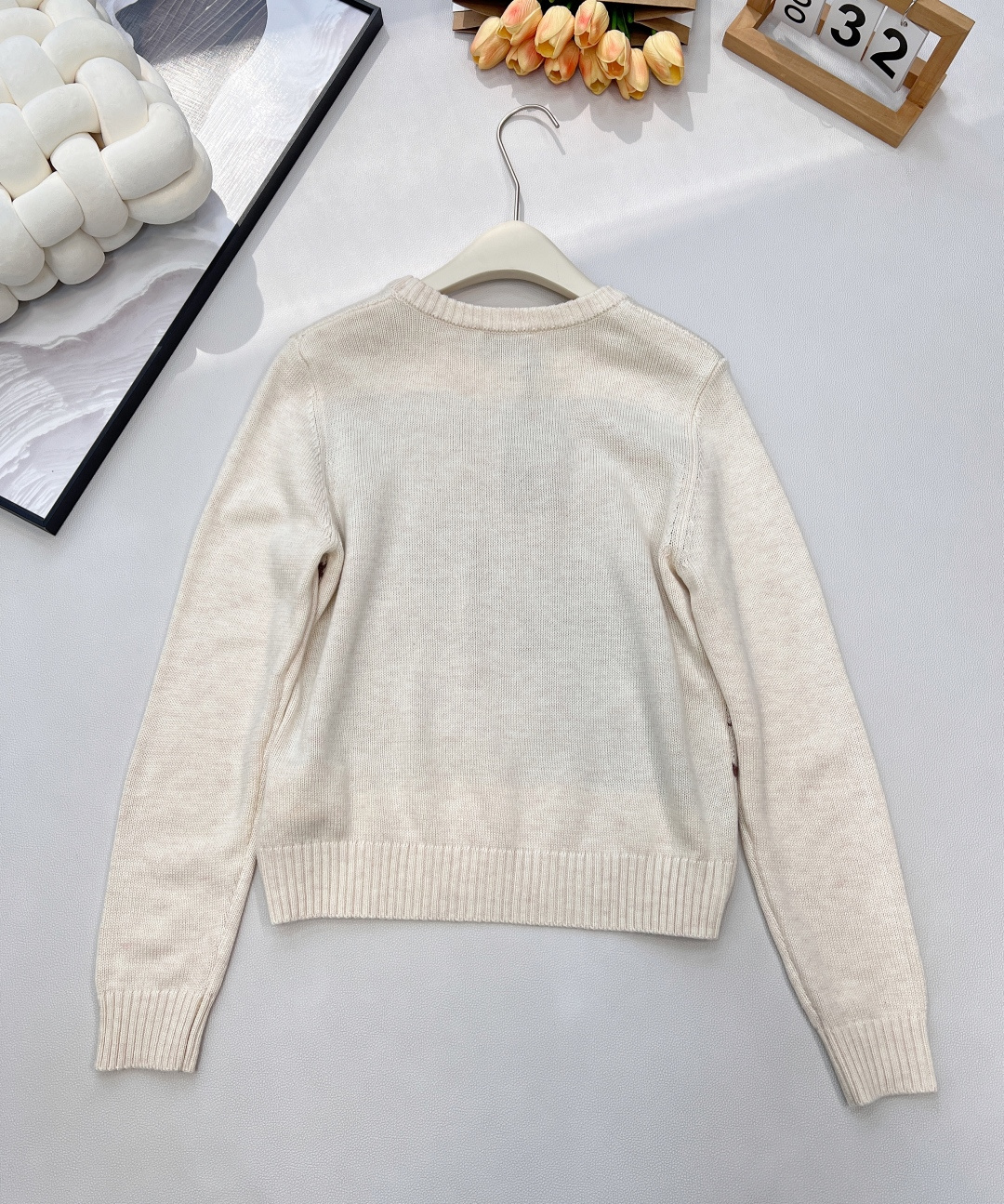 🆕FENDI新款小狗贴片刺绣长袖针织，意大利奢侈品牌芬迪的经典基因邂逅萌趣小狗元素，便诞生了这件极具辨识