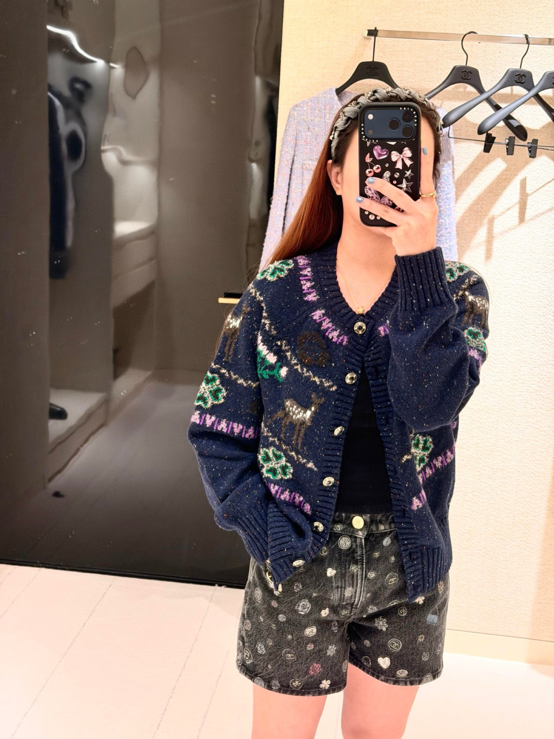 NO:608024,Blue high-end fashion style, layered and fashionable in winter, a must-have item for various dinner parties, dates and travel at the end of the year, alexander wang19860909蓝色高级时髦范 冬天直接叠穿有层次感又时髦,年底各种聚餐约会出游的必备单品,,alexander wang,Women's clothing