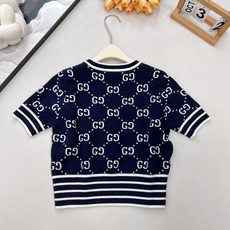 🆕GUCCI新款GG菱格针织上衣,蓝白经典碰撞,演绎摩登复古风情!当经典蓝白邂逅GUCCI标志性GG菱格 🆕GUCCI新款GG菱格针织上衣,蓝白经典碰撞,演绎摩登复古风情!当经典蓝白邂逅GUCCI标志性GG菱格