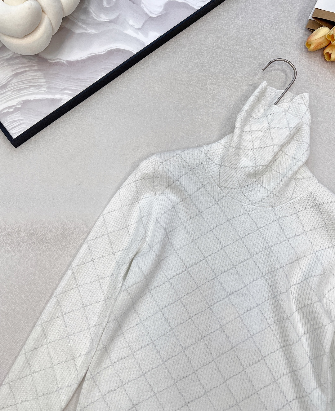 🆕Chanel2025新款高领针织套头毛衣，25coco滑雪🎿系列#定制YB羊毛纱线织造，质感细腻，穿搭