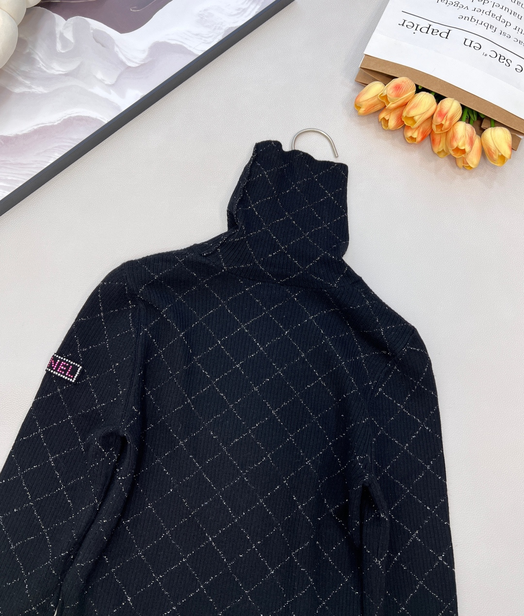 🆕Chanel2025新款高领针织套头毛衣，25coco滑雪🎿系列#定制YB羊毛纱线织造，质感细腻，穿搭