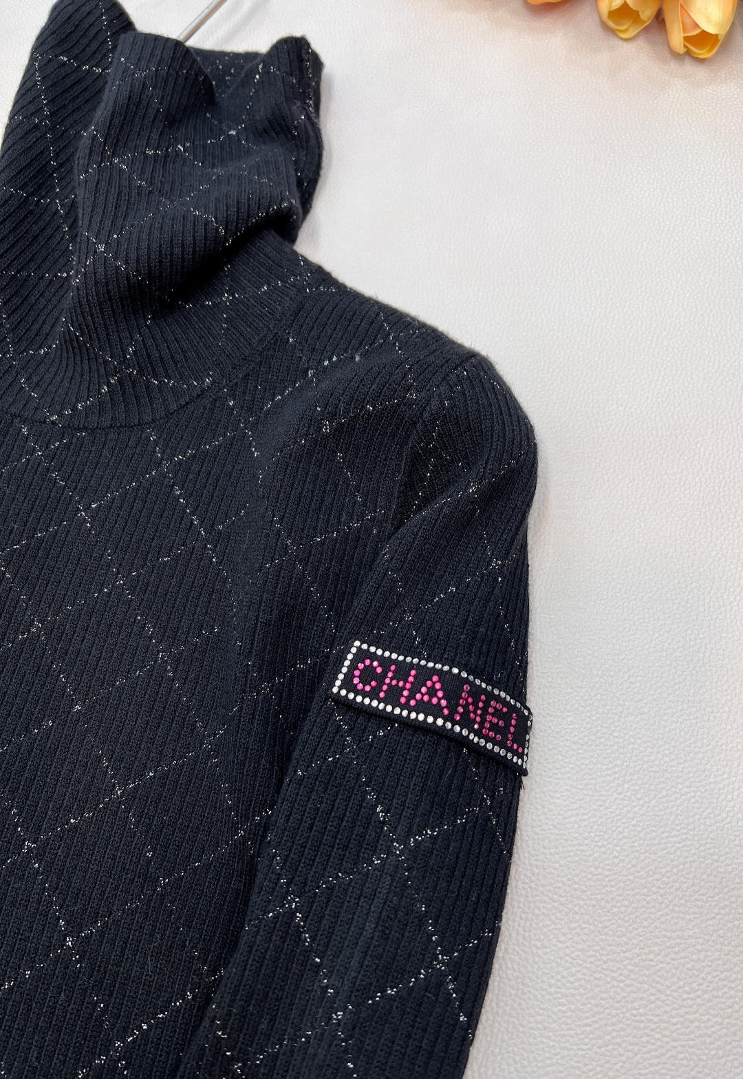 🆕Chanel2025新款高领针织套头毛衣，25coco滑雪🎿系列#定制YB羊毛纱线织造，质感细腻，穿搭