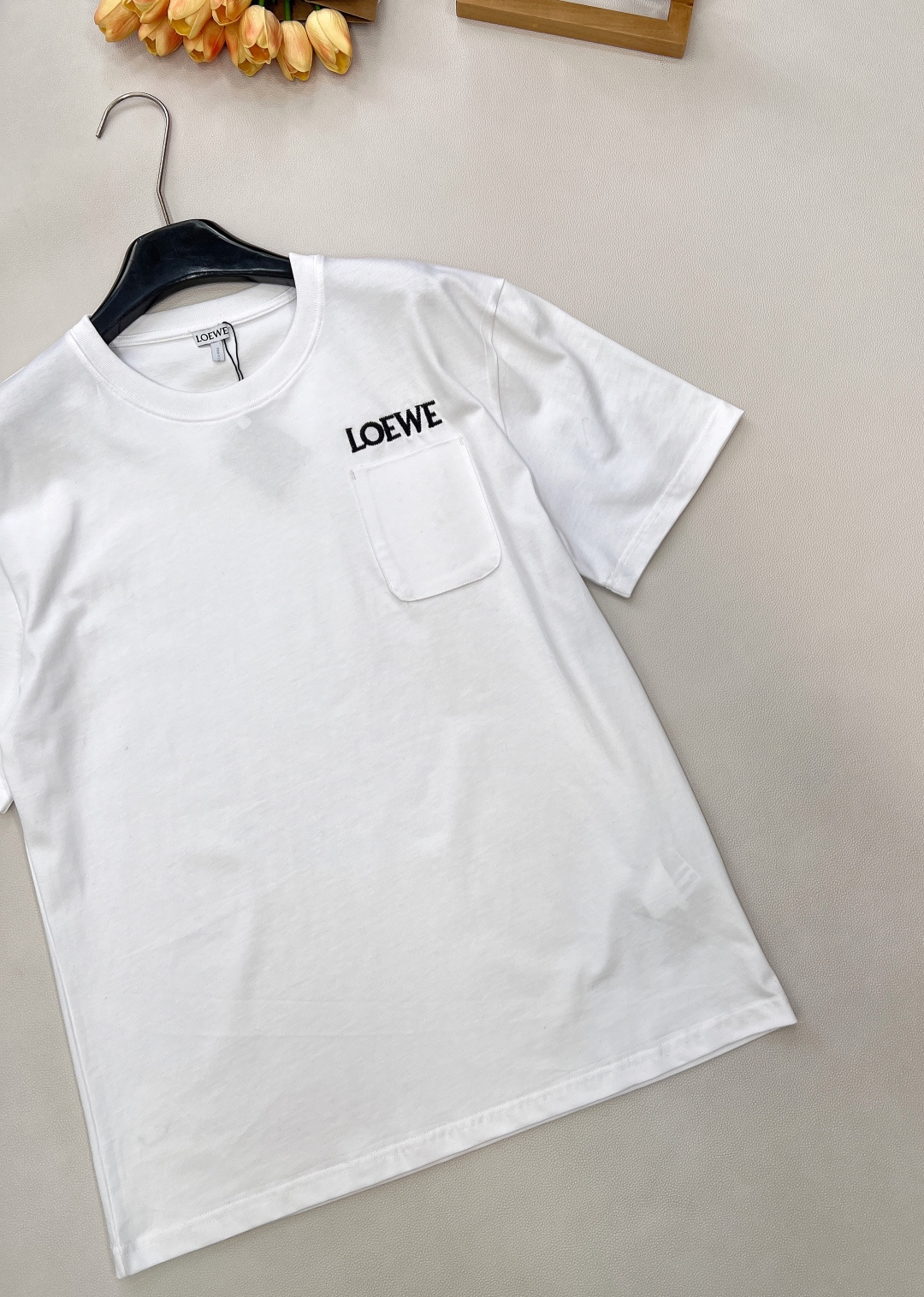 🆕Loewe2025新款口袋徽标圆领𝑇𝑒𝑒，Loew✖️Louis wain联名系列#定制YB原生全棉材