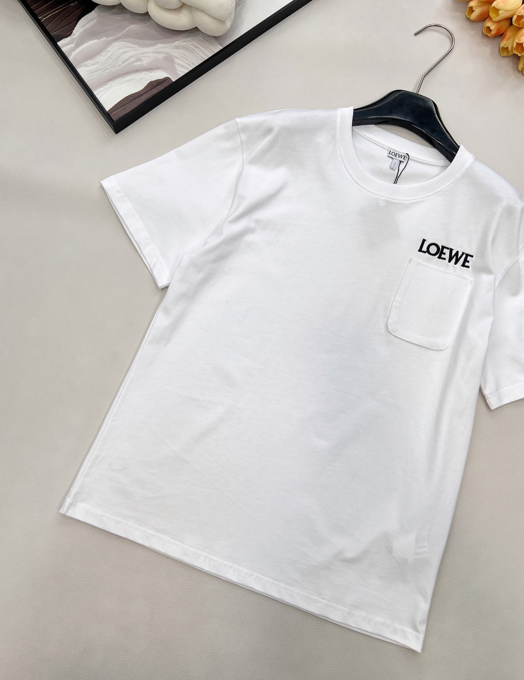 🆕Loewe2025新款口袋徽标圆领𝑇𝑒𝑒，Loew✖️Louis wain联名系列#定制YB原生全棉材