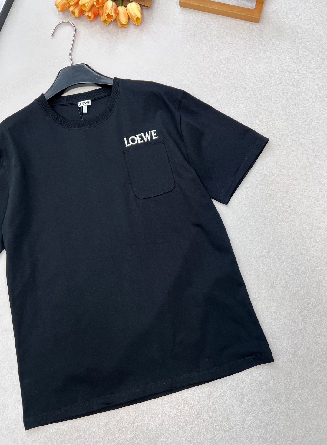 🆕Loewe2025新款口袋徽标圆领𝑇𝑒𝑒，Loew✖️Louis wain联名系列#定制YB原生全棉材