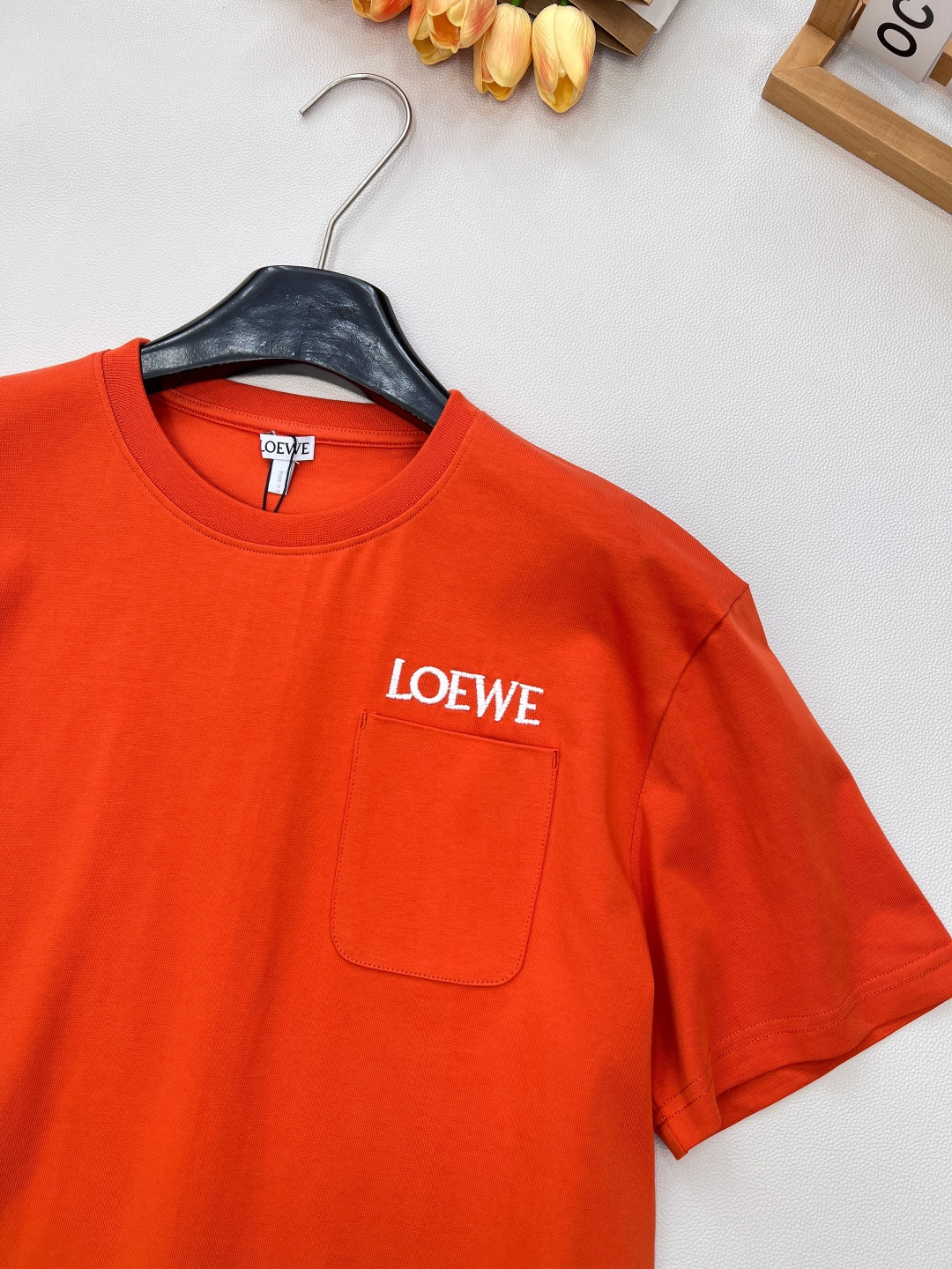 🆕Loewe2025新款口袋徽标圆领𝑇𝑒𝑒，Loew✖️Louis wain联名系列#定制YB原生全棉材