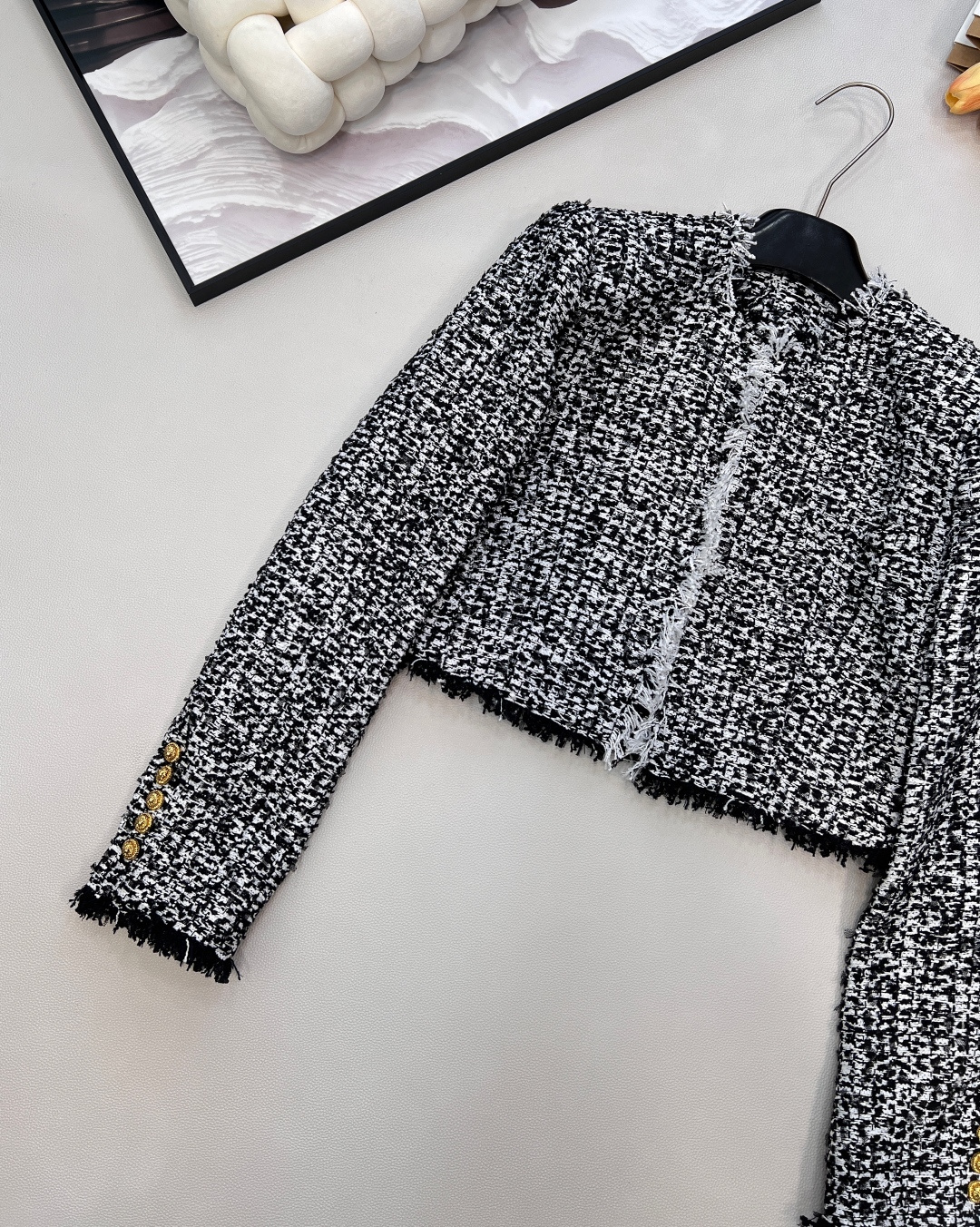 🆕 BALMAIN新款粗纺毛须西装外套，编织的纹理特别好看 很高级 重磅的面料 羊毛纱线编织工艺 大狮子