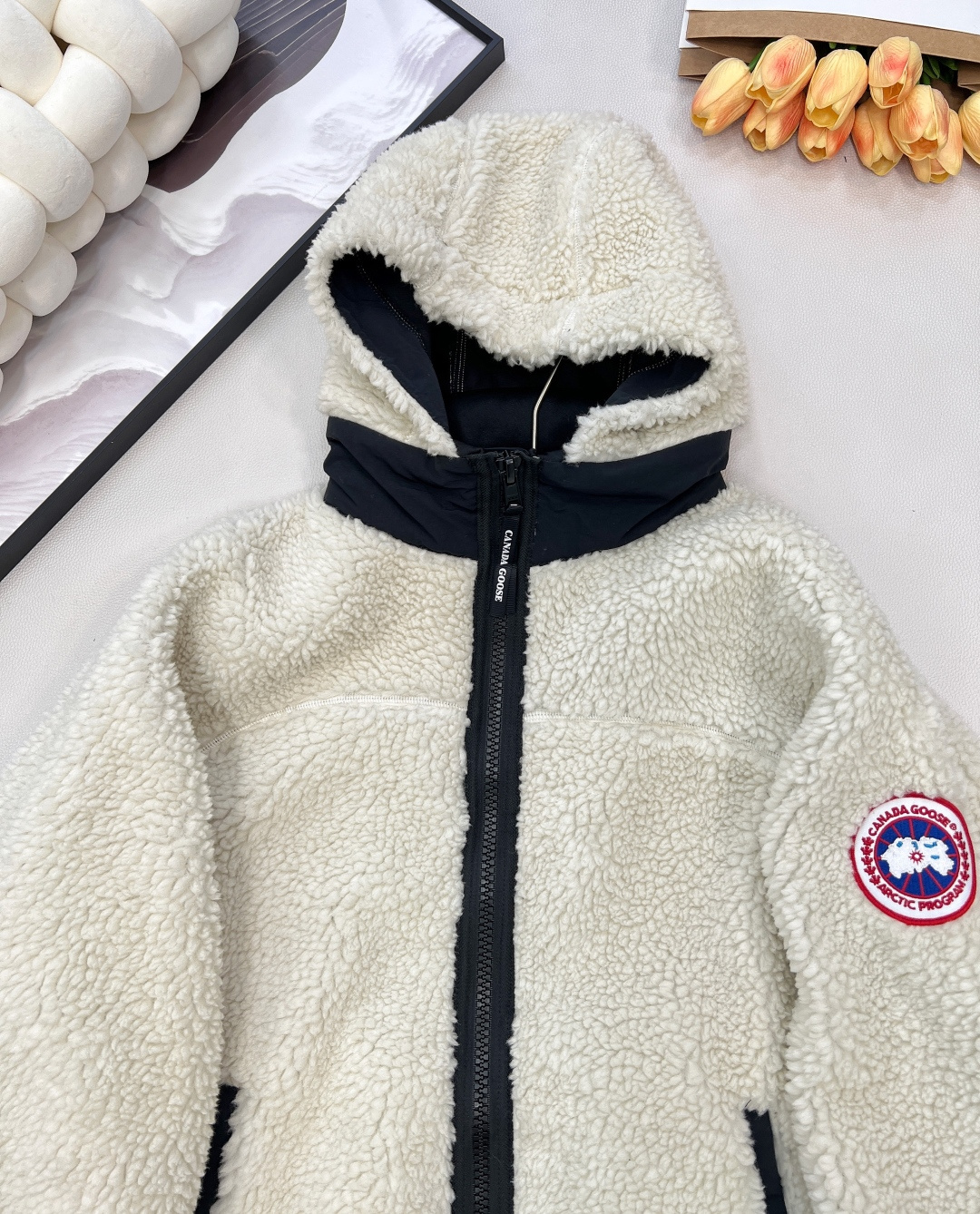 🆕 CANADA GOOSE 加拿大鹅 Simcoe拼接羊羔绒外套连帽毛羔又乖又萌 手臂定制刺绣章仔 既