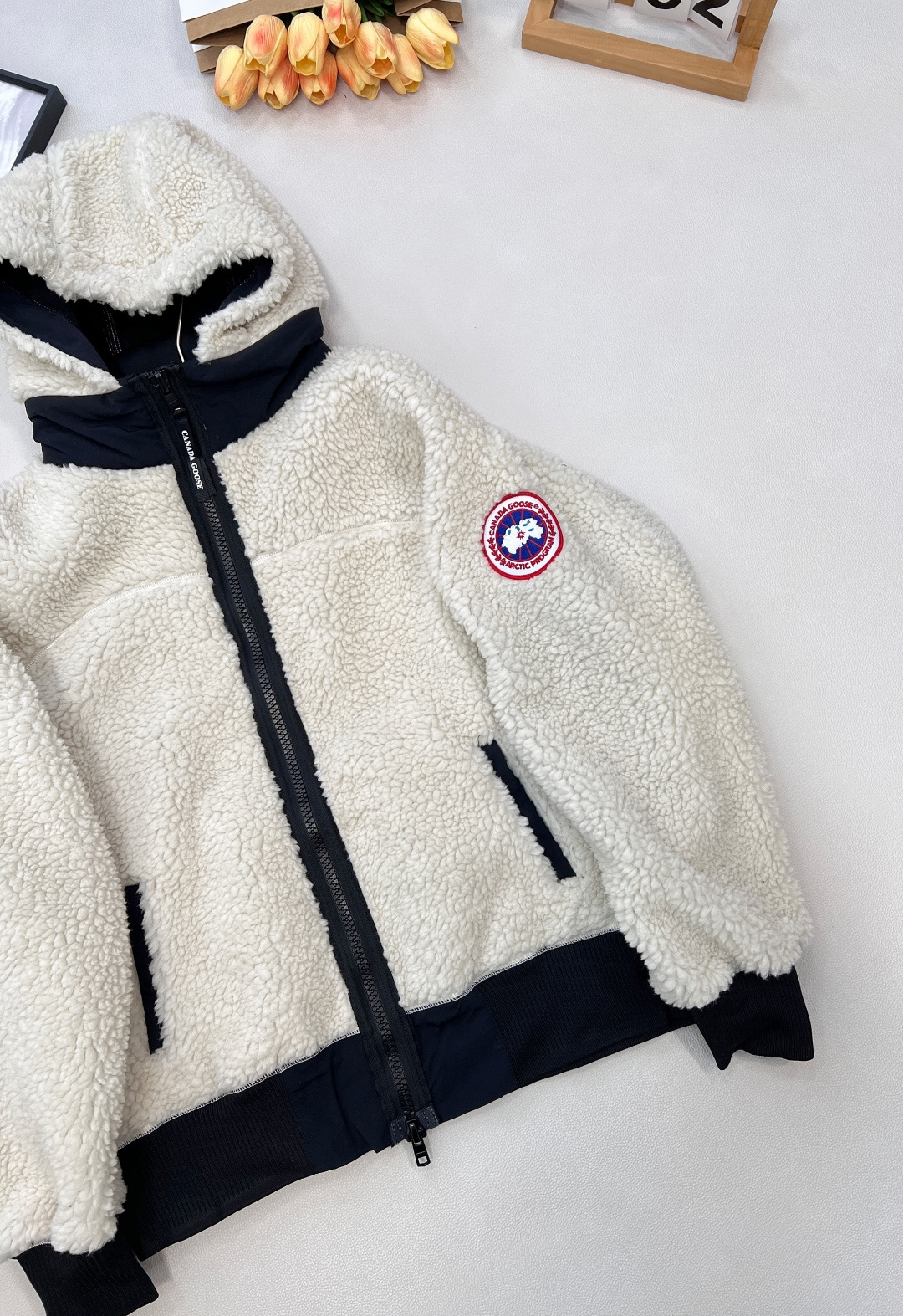 🆕 CANADA GOOSE 加拿大鹅 Simcoe拼接羊羔绒外套连帽毛羔又乖又萌 手臂定制刺绣章仔 既