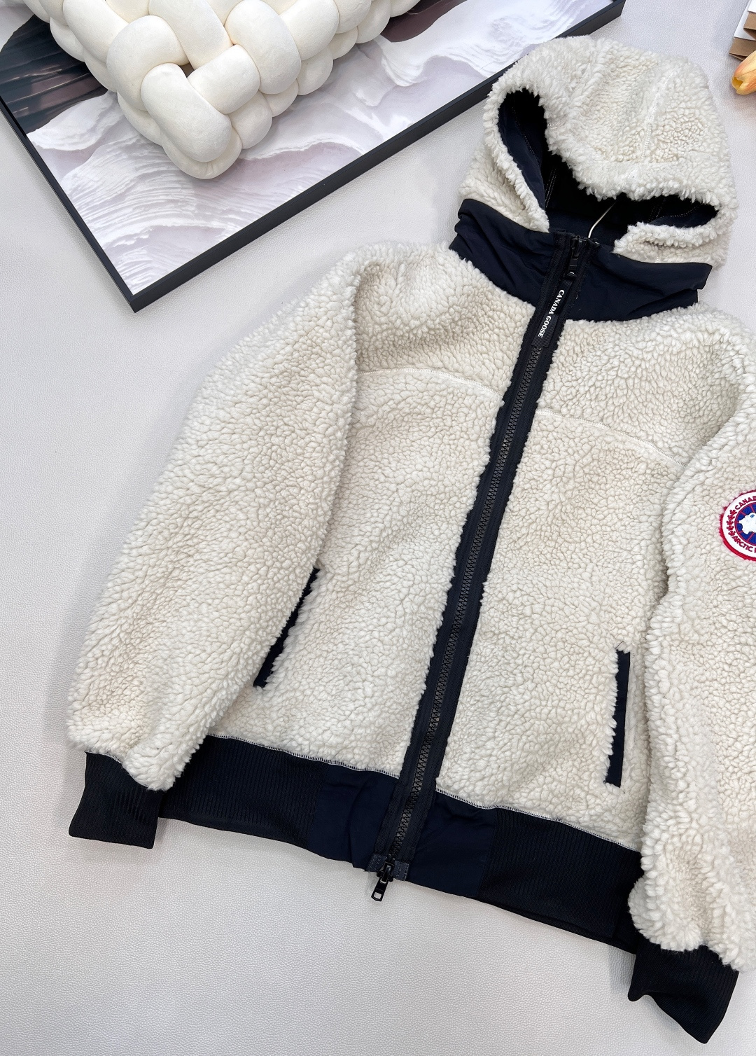 🆕 CANADA GOOSE 加拿大鹅 Simcoe拼接羊羔绒外套连帽毛羔又乖又萌 手臂定制刺绣章仔 既