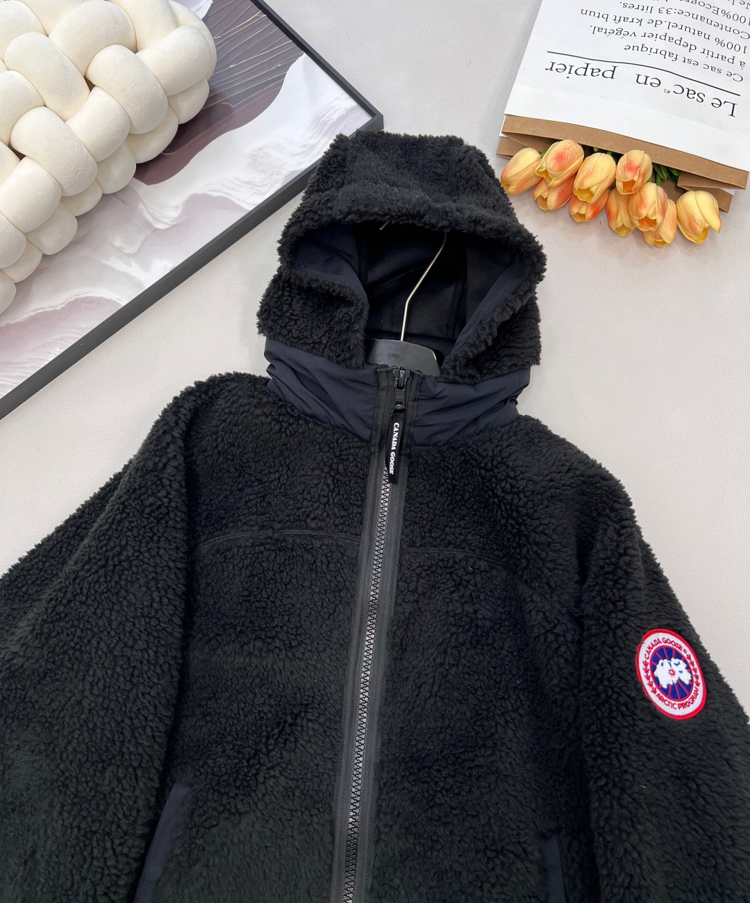 🆕 CANADA GOOSE 加拿大鹅 Simcoe拼接羊羔绒外套连帽毛羔又乖又萌 手臂定制刺绣章仔 既