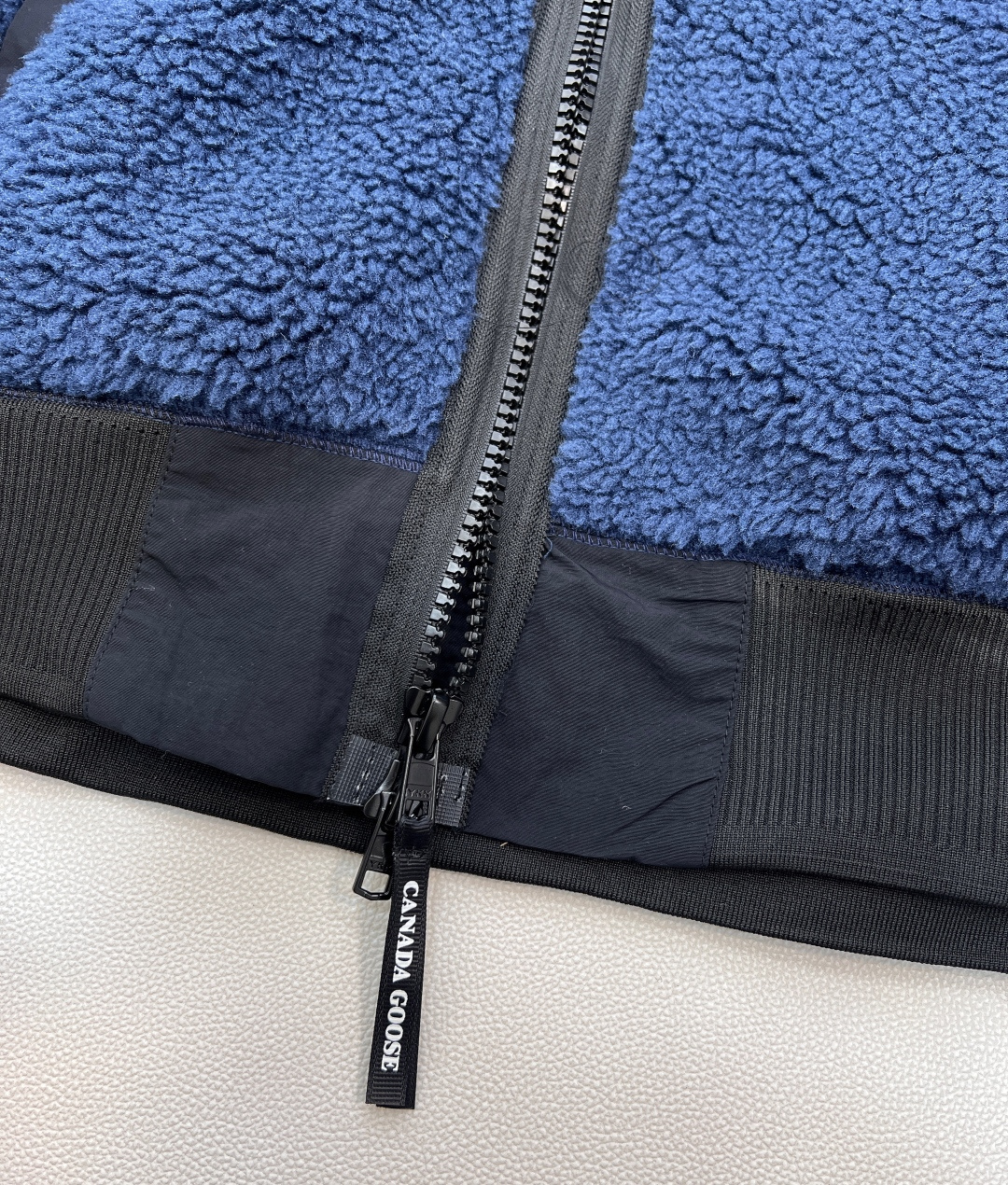 🆕 CANADA GOOSE 加拿大鹅 Simcoe拼接羊羔绒外套连帽毛羔又乖又萌 手臂定制刺绣章仔 既