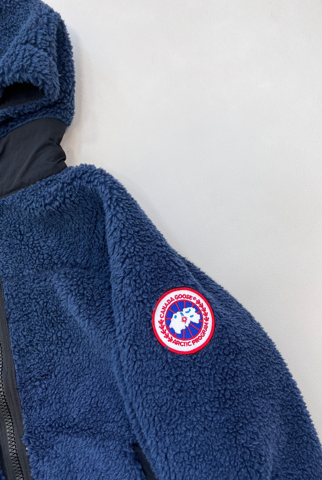 🆕 CANADA GOOSE 加拿大鹅 Simcoe拼接羊羔绒外套连帽毛羔又乖又萌 手臂定制刺绣章仔 既