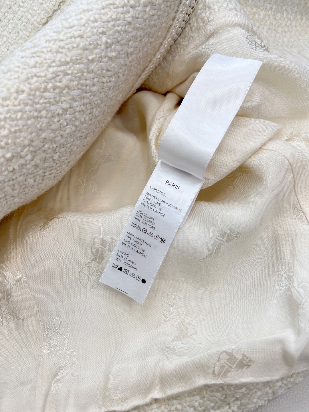 🆕Celine 粗花呢外套🖤历经调改了7次的版型⚠️⚠️终于出大货了！挺括有型 人人都可以穿出直角肩！！