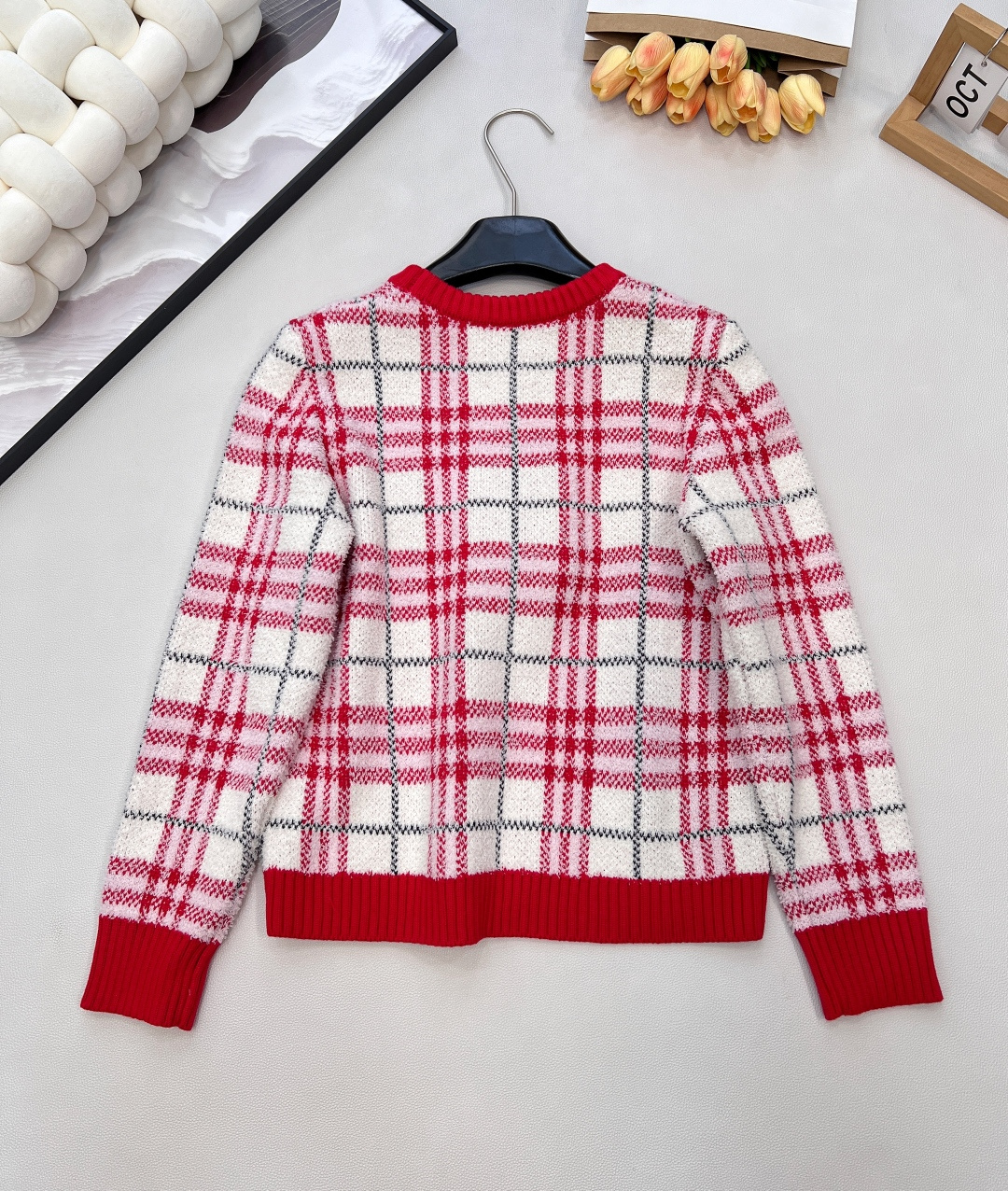 🆕Burberry 2025新款针织圆领针织长袖衫，格纹软糯，松弛感里的高级甜酷，经典格纹撞上软糯针织，