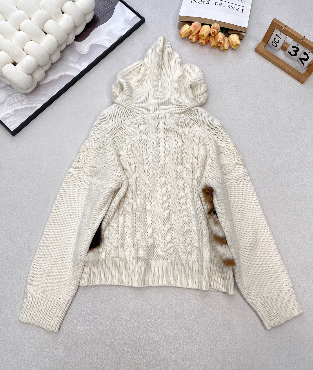 🆕CELINE新款连帽长袖针织衫，皮草拼接针织，奢感与温度的冬日狂想，复古赛琳的极简基因撞上皮草的奢美质