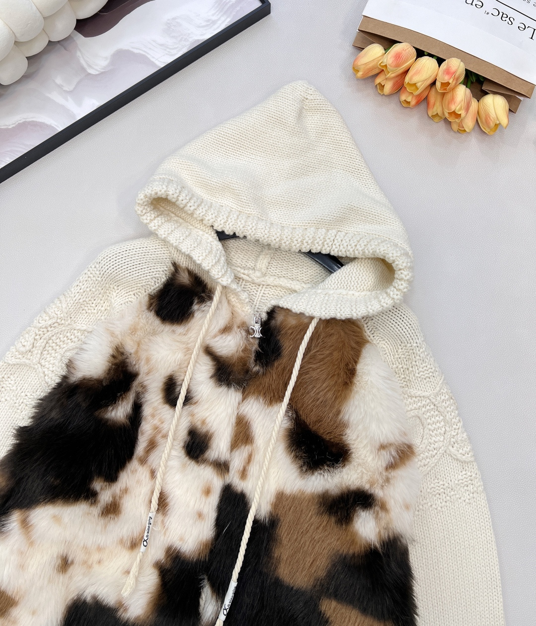 🆕CELINE新款连帽长袖针织衫，皮草拼接针织，奢感与温度的冬日狂想，复古赛琳的极简基因撞上皮草的奢美质