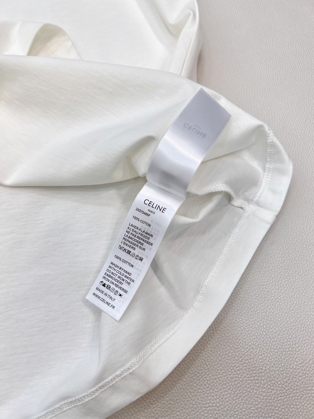 🆕CELINE26春夏新款CE凯旋门刺绣经典休闲宽松短袖T恤 超多明星同款！▪️定制YB原生全棉材质，透