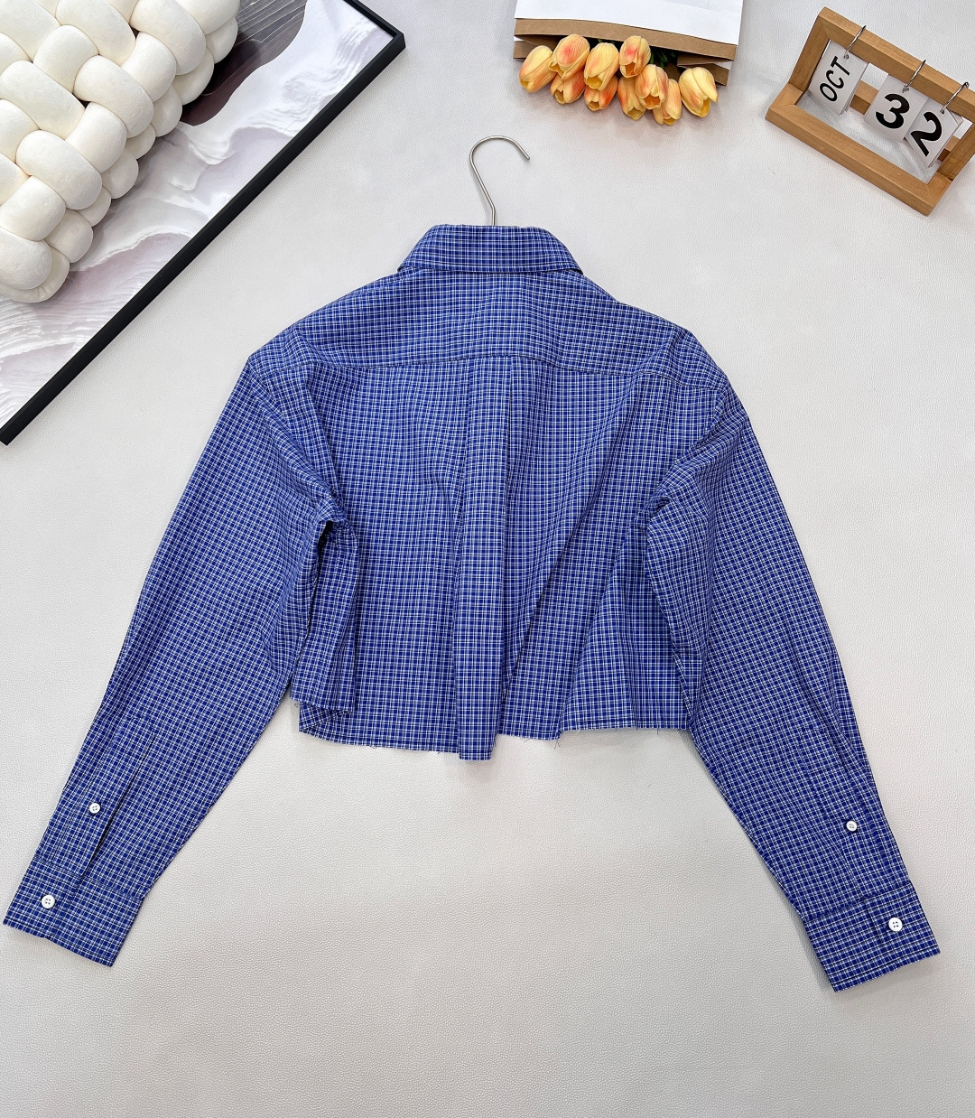 🆕MiuMiu早秋新款微标刺绣短款格纹长袖衬衫丨⚠独家yb开发！高版出品！胸口的品牌微标刺绣低调又有辨识