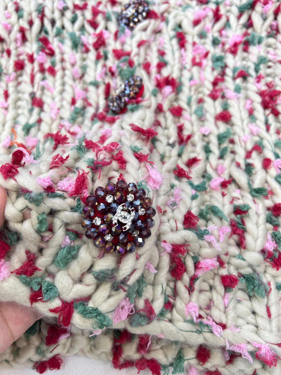 🆕Chanel25Fw秋冬新款复古粗针三粒扣背心马甲丨⚠独家高版出品！以米调为底，糅合绯红、柔粉、浅绿等