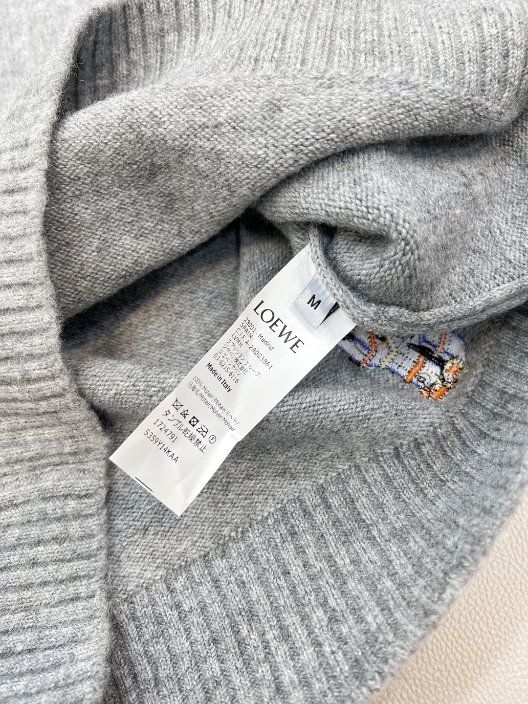 🆕Loewe2025新款刺绣机器猫针织毛，Loew✖️Louis wain联名系列#定制YB羊毛纱线织造