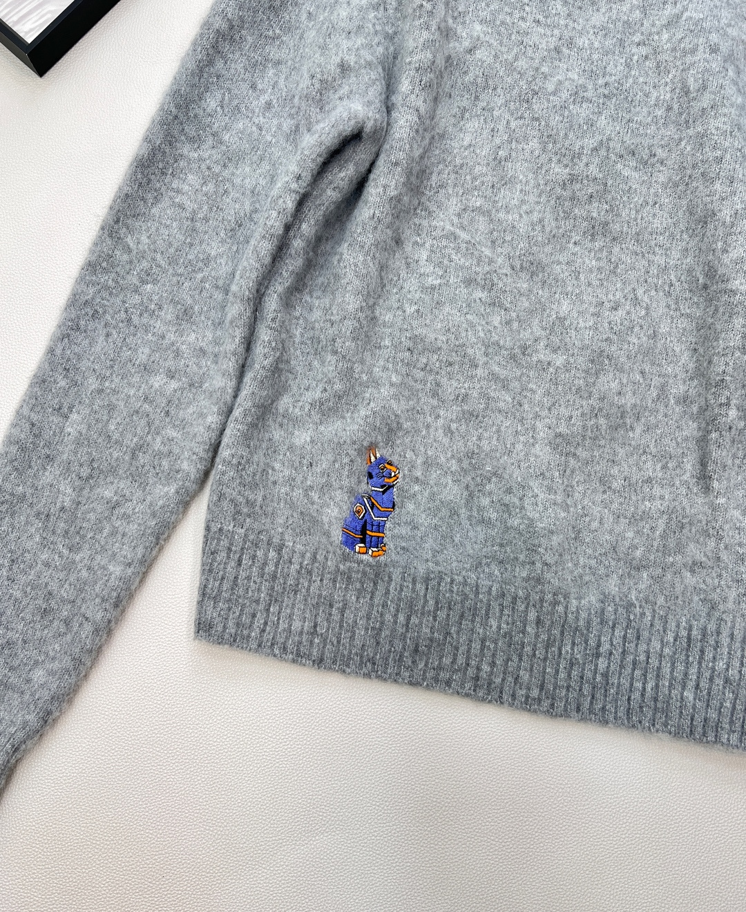 🆕Loewe2025新款刺绣机器猫针织毛，Loew✖️Louis wain联名系列#定制YB羊毛纱线织造