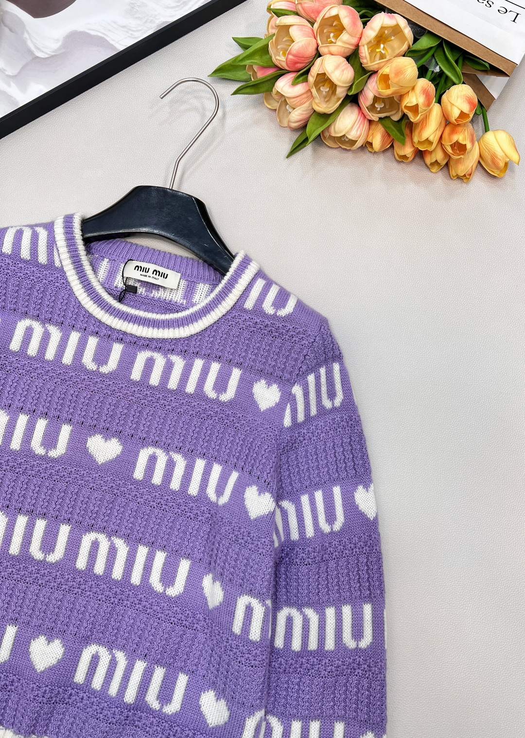 🆕MiuMiu 💗爱心字母长袖针织衫，一眼就相中了 真是太甜 太少女心了！整件采用了羊毛混纺🦙面料！手感