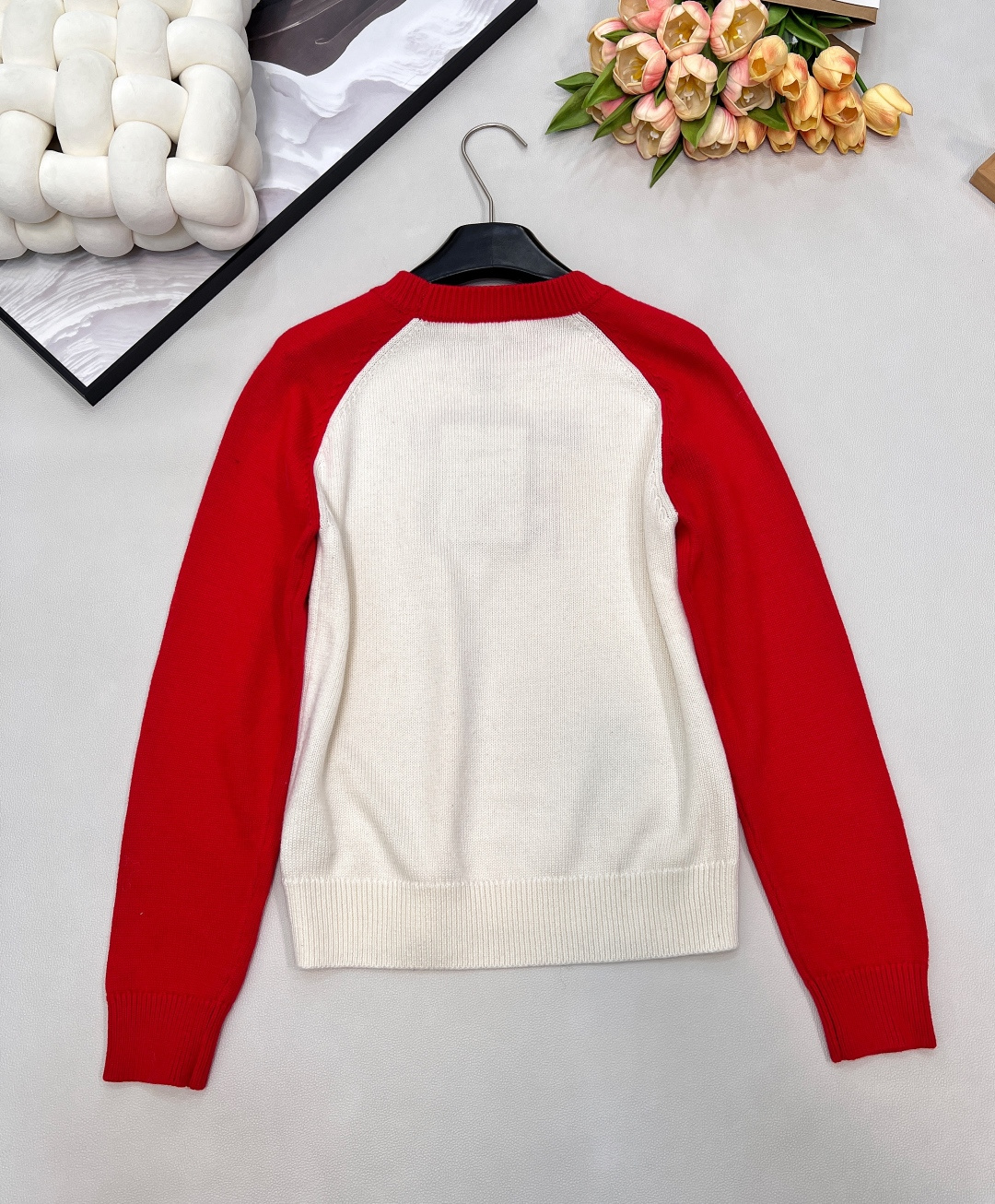 🆕 CHANEL 拼色立体提花logo羊毛针织衫正中间立体logo提花 休闲百搭气质小香风针织上衣！与颜