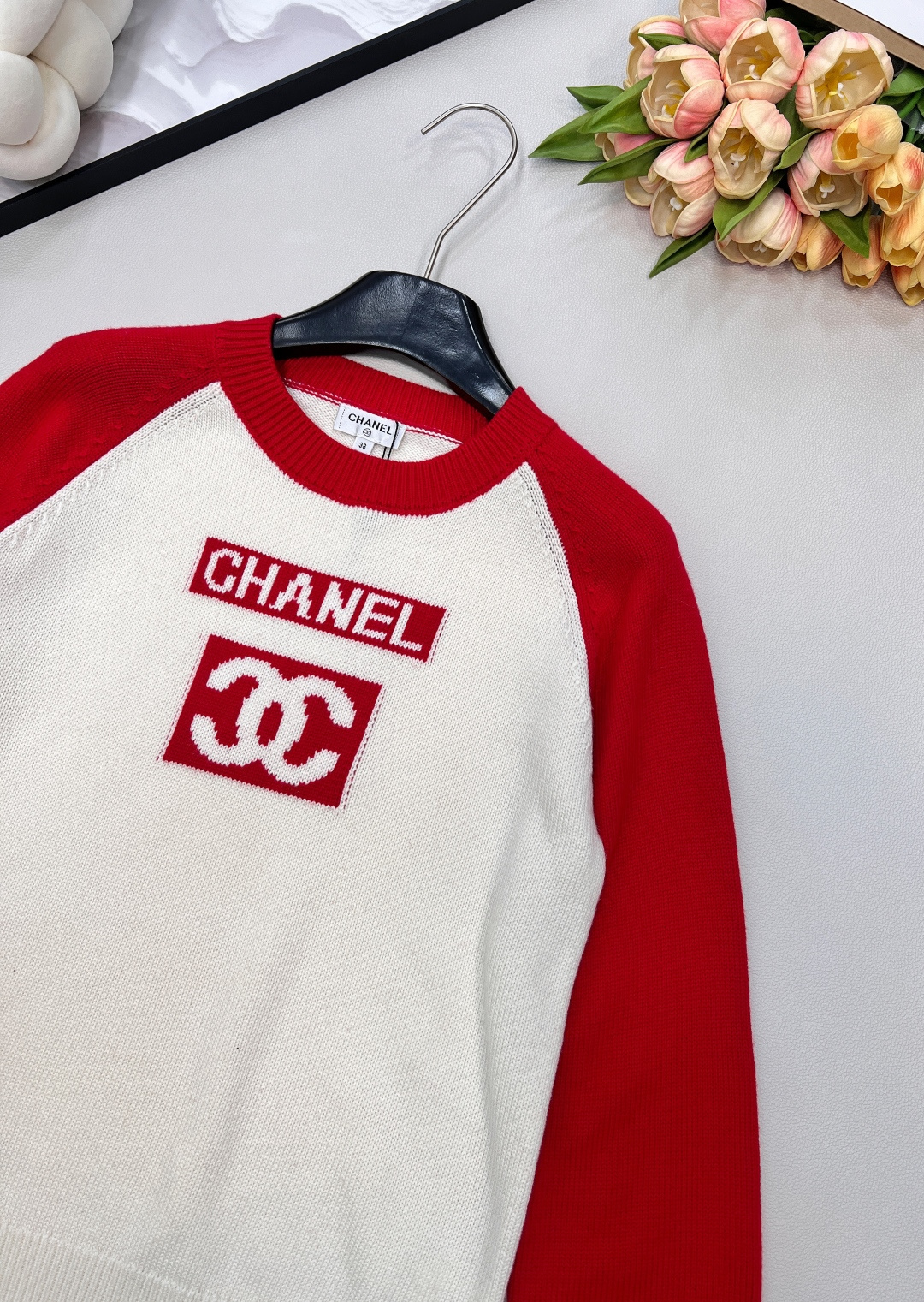 🆕 CHANEL 拼色立体提花logo羊毛针织衫正中间立体logo提花 休闲百搭气质小香风针织上衣！与颜