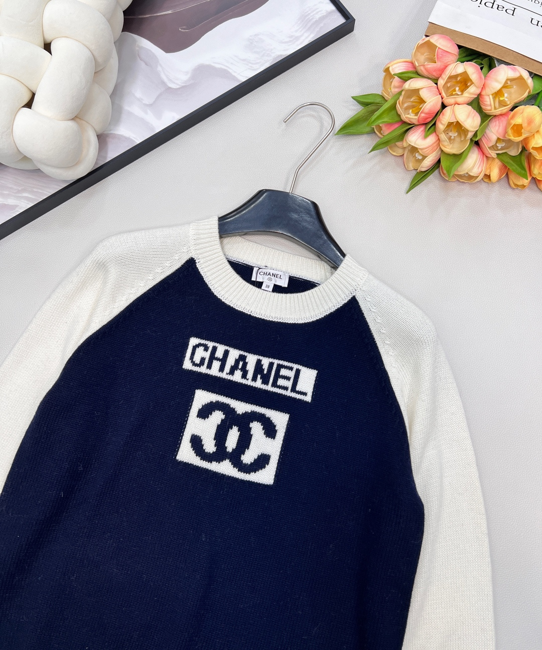 🆕 CHANEL 拼色立体提花logo羊毛针织衫正中间立体logo提花 休闲百搭气质小香风针织上衣！与颜