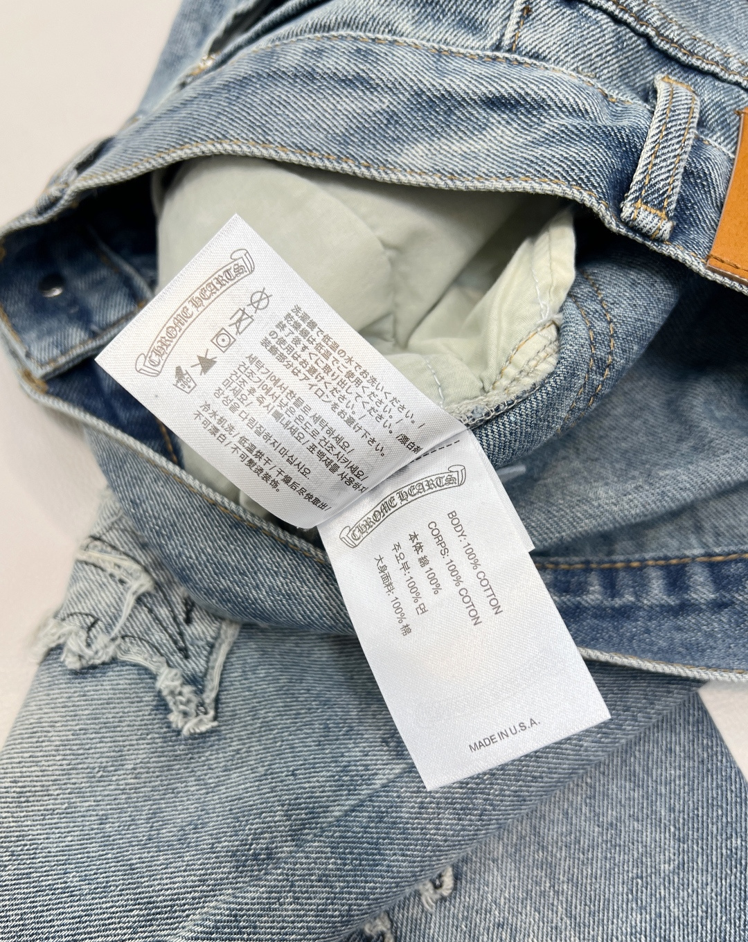 🆕26早春新品Chrome Hearts，克罗心重工万针刺绣十字架直筒长裤。采用牛仔棉材质前后重工贴布绣