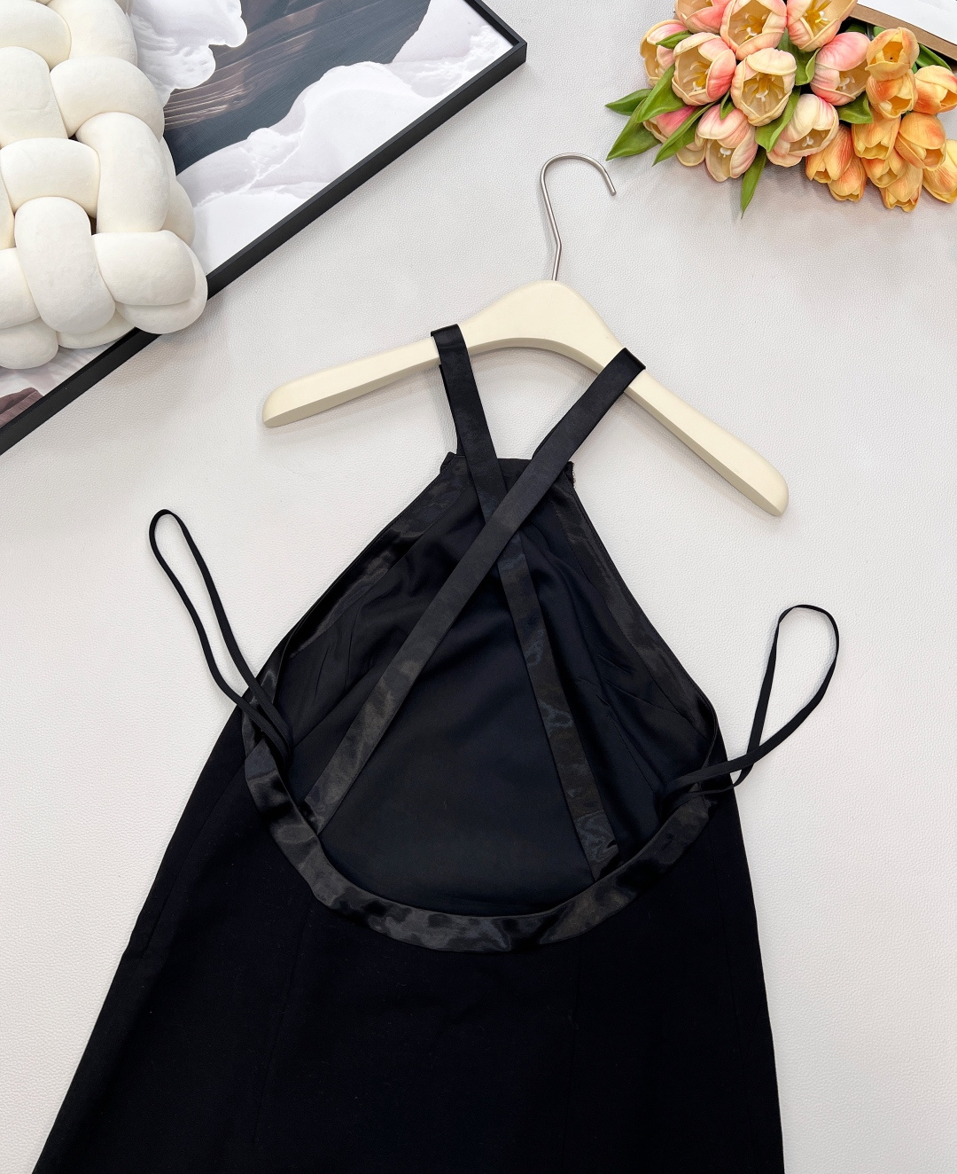 🆕Miumiu25Fw秋冬新款重工蝴蝶结钻黑色吊带迷你连衣裙丨⚠独家yb开发！顶级高版出品！缎面黑裙自带