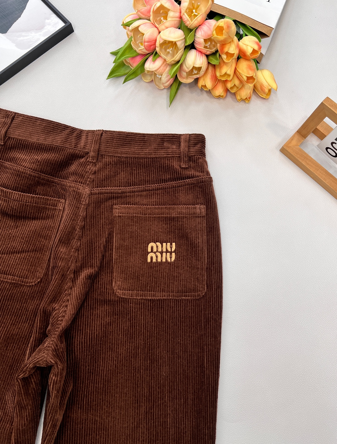 🆕MiuMiu25Fw秋冬新款复古焦糖棕灯芯绒直筒长裤丨⚠独家yb开发！高版出品！软糯灯芯绒自带温暖滤镜